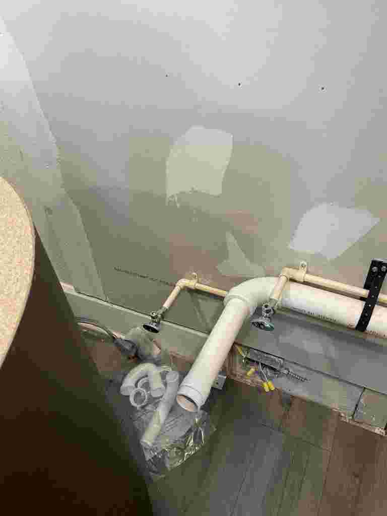 Flow Pros Plumbing | Lithia (813) 355-8767 | Flowing Solutions: How Plumbers Keep Your Home Running Smoothly